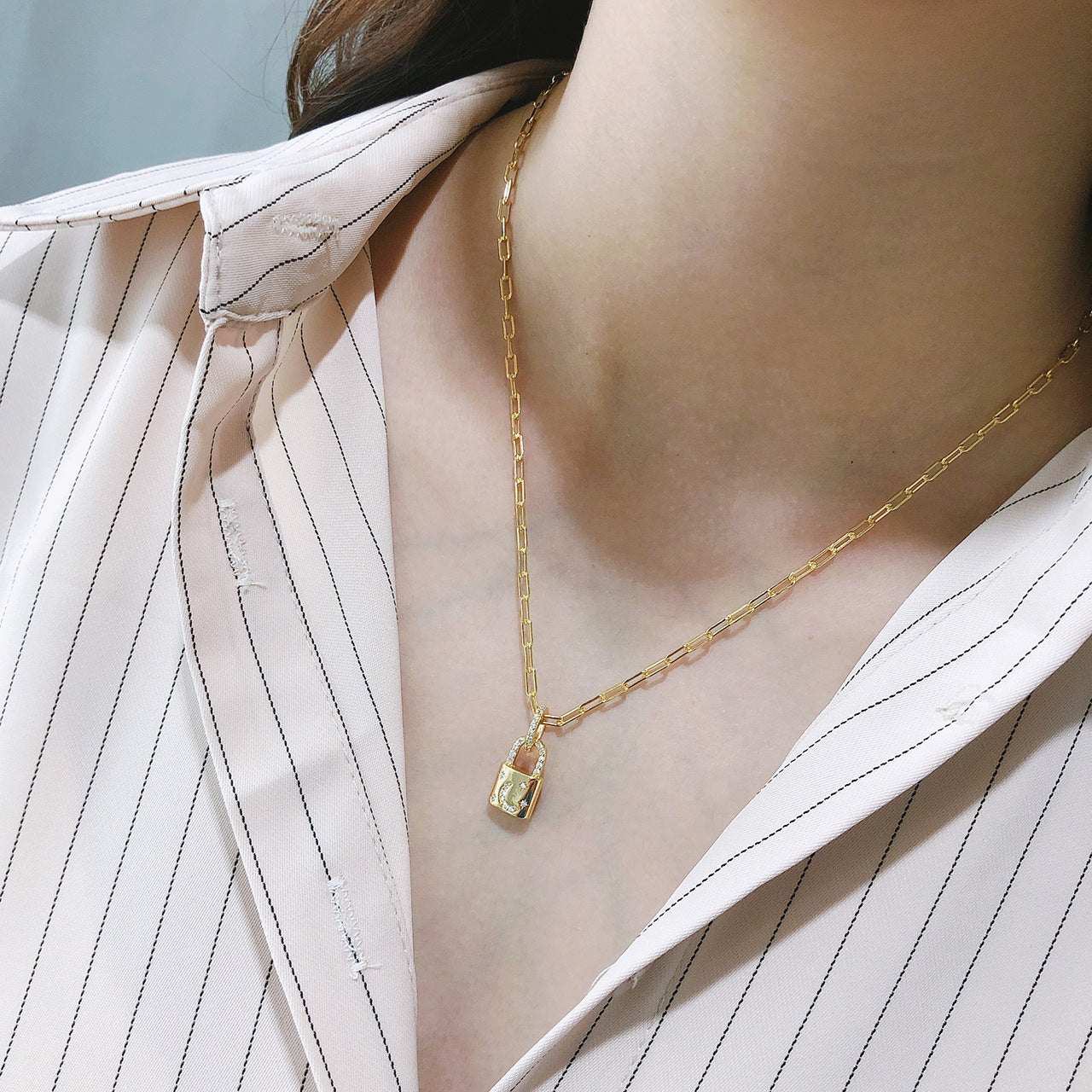 STERLING SILVER DIAMOND NECKLACE