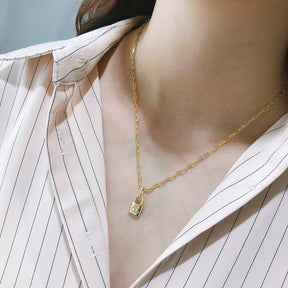 STERLING SILVER DIAMOND NECKLACE