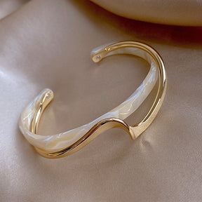 SHELL PLATED GEOMETRIC BANGLE
