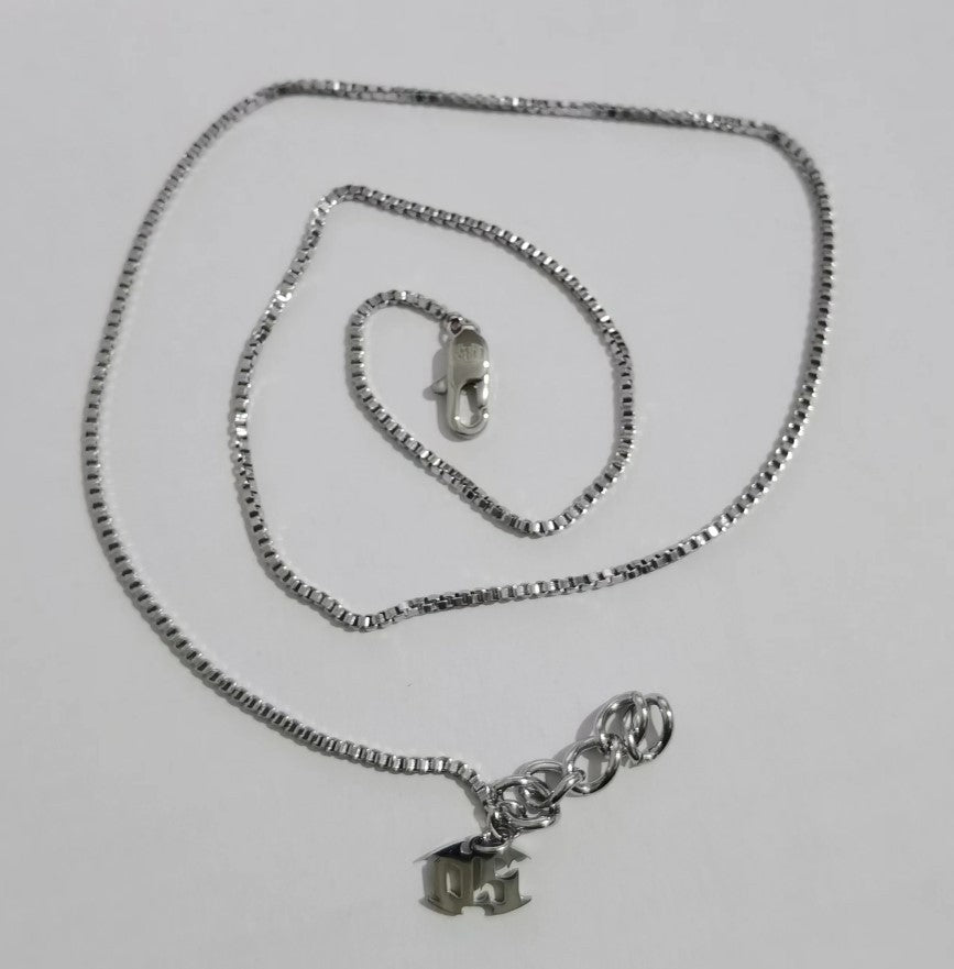 SILVER NECKLACE