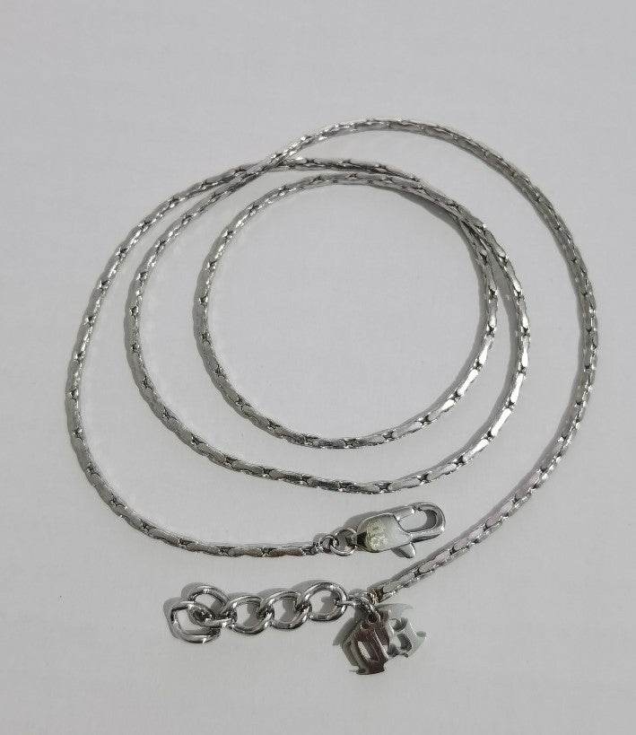 SILVER NECKLACE